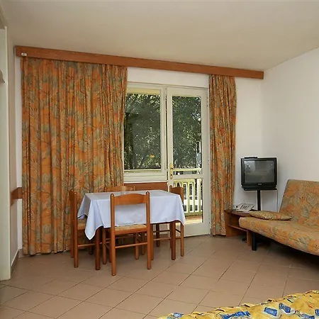 Polynesia Plava Laguna Hotel 3*